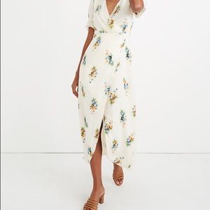 Ruffle-Sleeve Maxi Dress in Classic Corsage